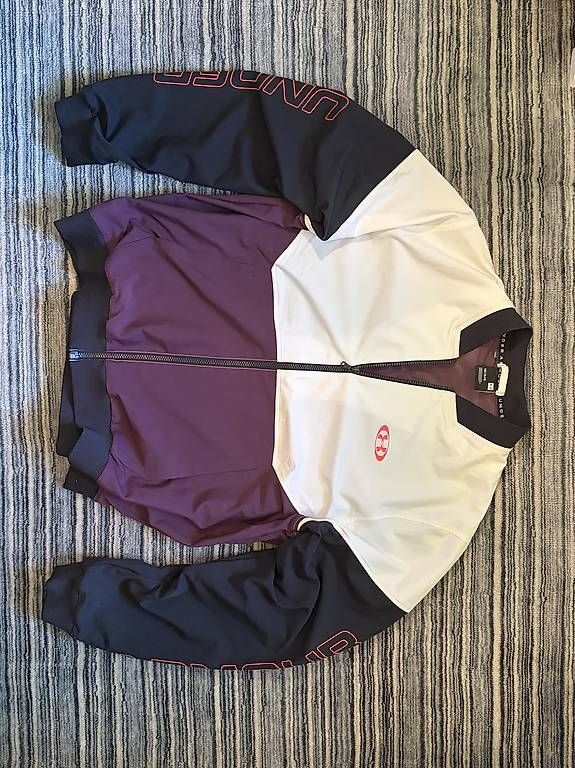 Giacche: Under Armour Windbreaker L – Usato da Bern venduto da tan_xdn8