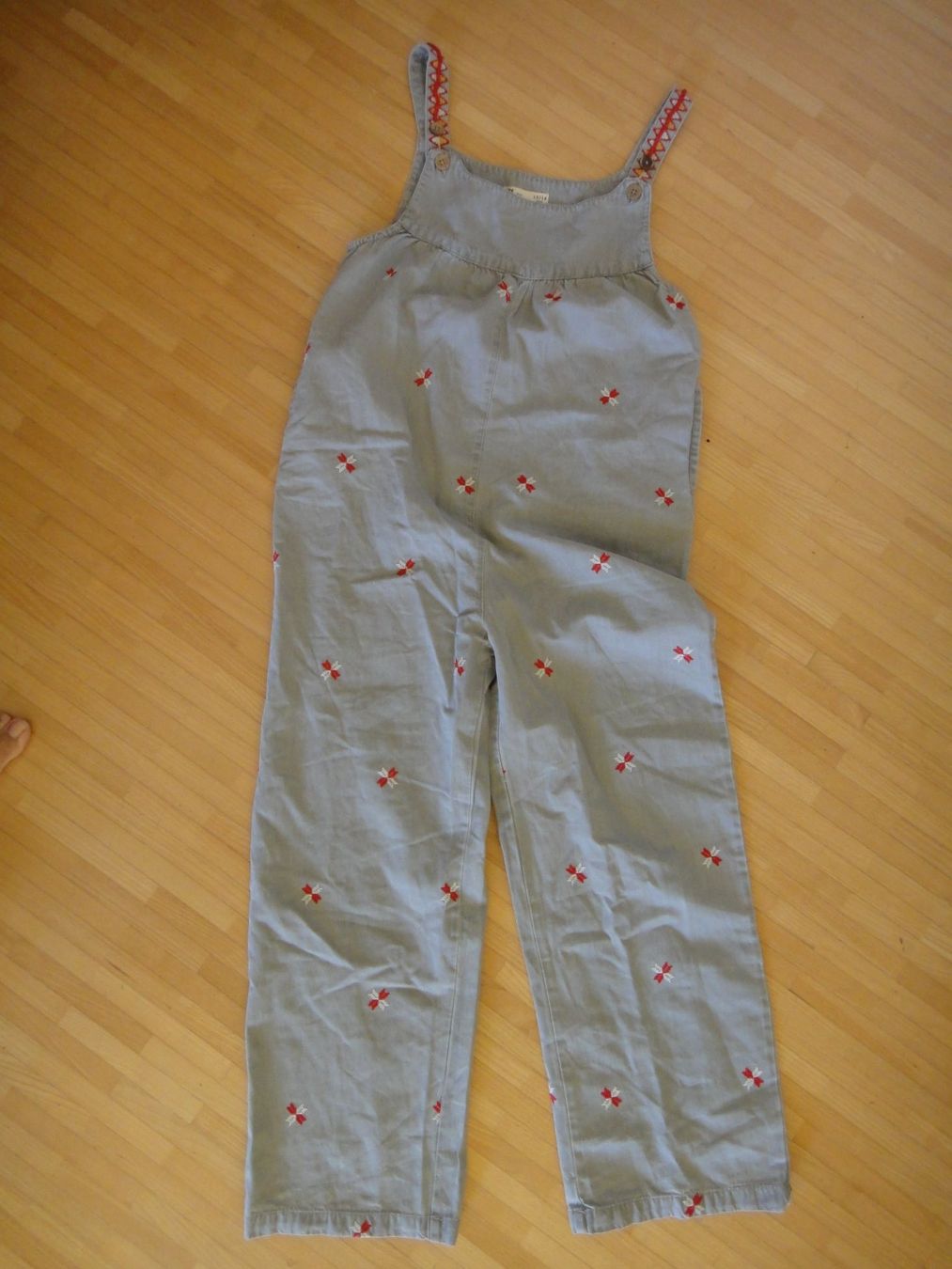 Tute: Latzhose Jumpsuit Gr. 152 bestickt Boho chic – Nuovo (secondo la descrizione) da Winterthur venduto da LemonTree5