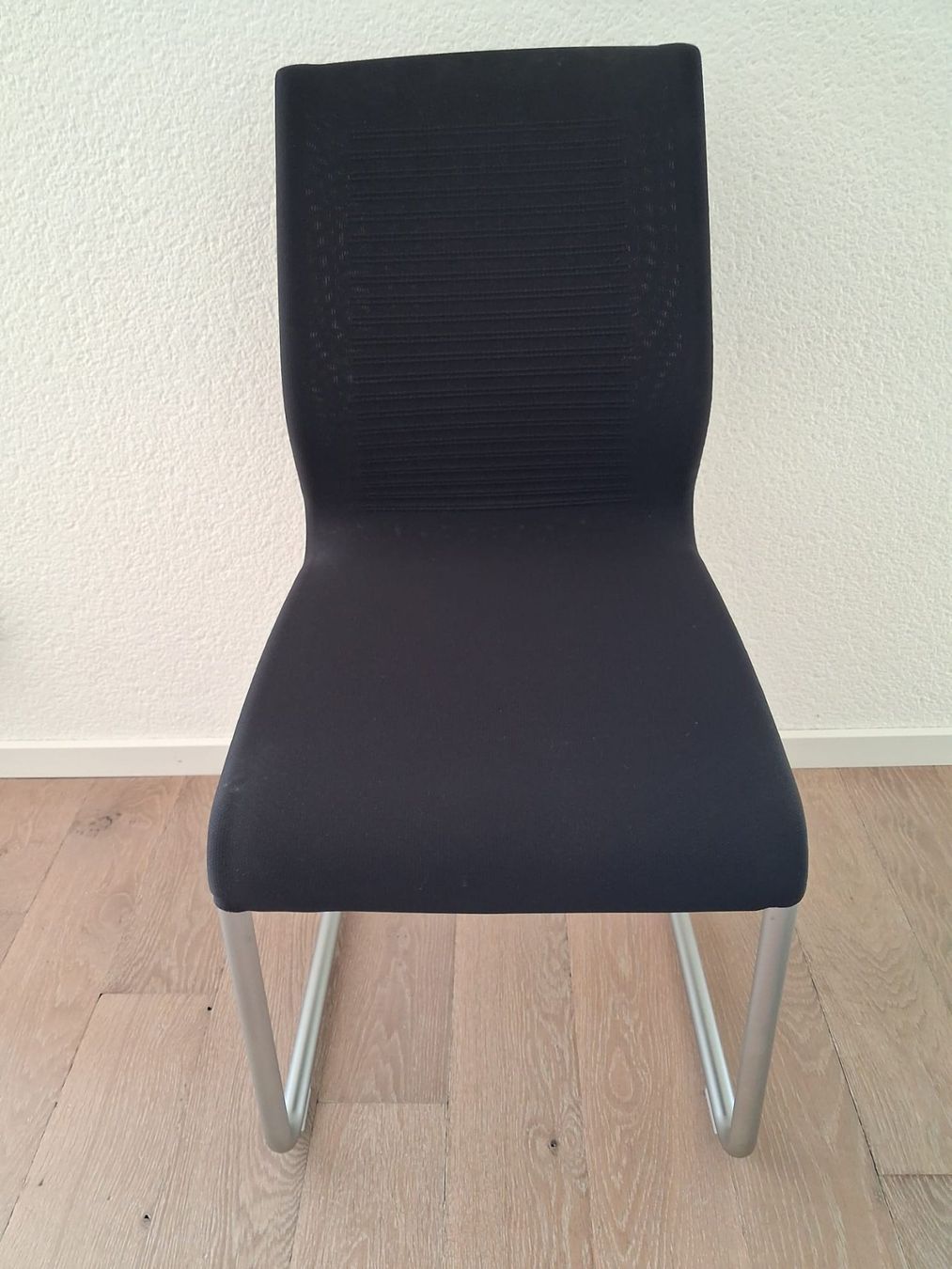 Stühle: 8 Sinus Freischwingerstühle – Gebraucht aus Erlinsbach von Duga 2