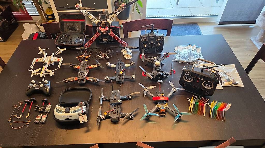 RC Modellbau: Grosses FPV-Drohnen Set – Gebraucht aus Ermenswil von D3Troy