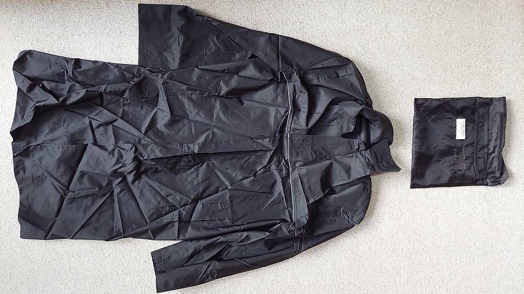 Schweizer Armee Uniformi: Ausgänger Regenschutz Schweizer Armee – Nuovo (secondo la descrizione) da Dotzigen venduto da Patrick919