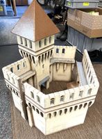 Modellbauburg aus Holz mit Turm gebrauchter Zustand