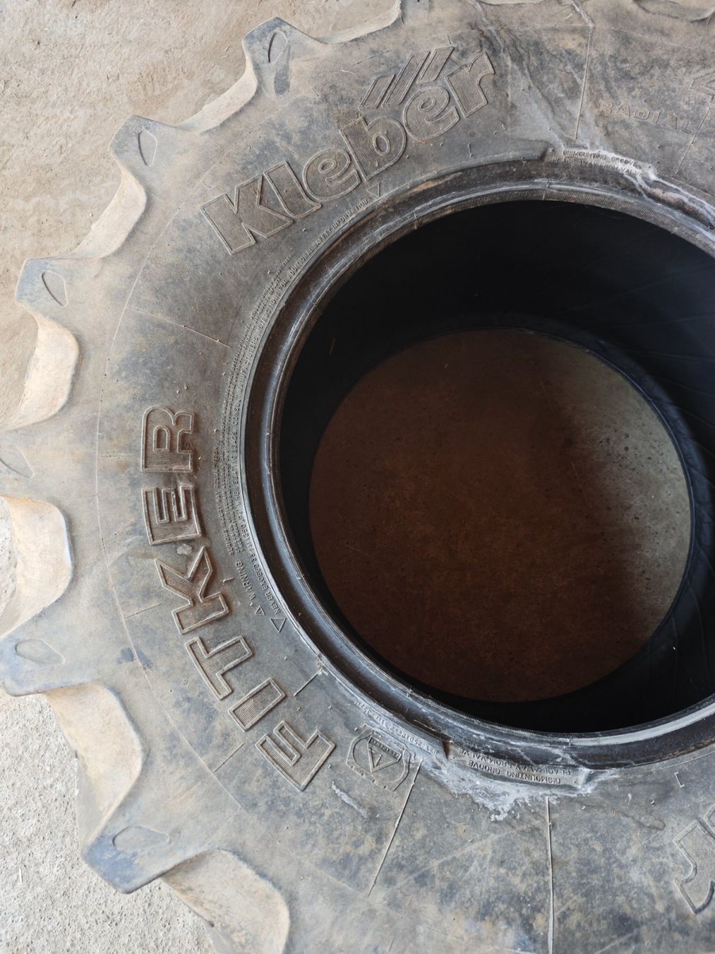Traktoren: Kleber Fitker 480/70 R24 – Gebraucht aus Oberhasli von Steyr8180 3