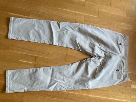 Beigefarbene Herren-Chino, Größe 32