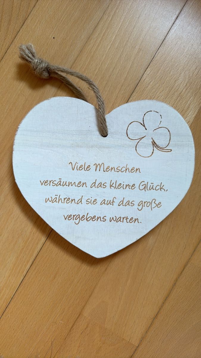 Tutte le decorazioni: Holzherz Deko Glücksspruch – Usato da Bern venduto da nicole.ruprecht