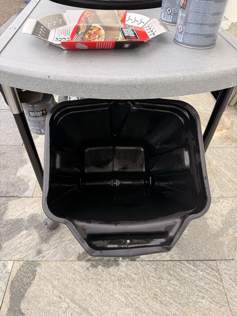 Weber Grills: Weber Charcoal Automatic Start Charcoal Grill – Gebraucht aus Diessenhofen von mar_8cyl 3