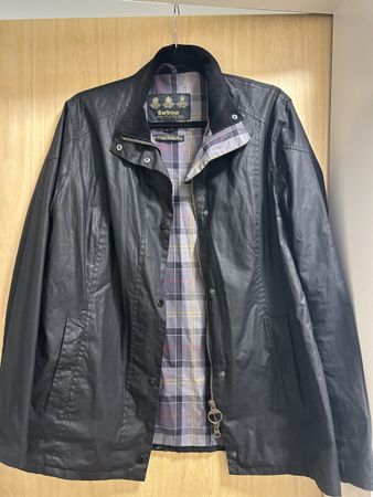 Barbour Antique Emily Wachsjacke Damen – Schwarz