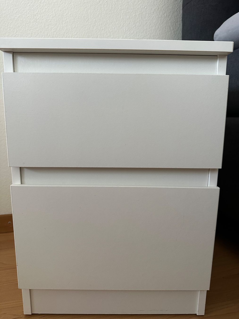 Ikea Comodini: 2 Stück Ikea Malm Nachttisch weiss – Usato da Winterthur venduto da fat_d6sb 1