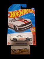 Hot Wheels Then and Now 2025 Ford Mustang Dark Horse 7/10 L