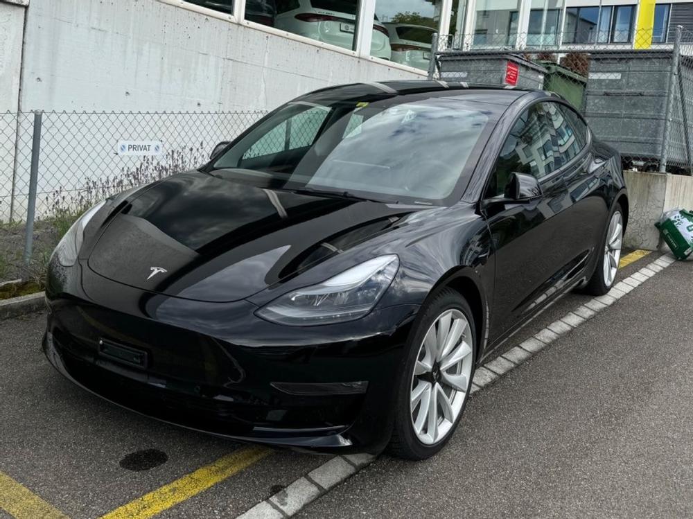 Tesla Model 3 Long Range / nur 7400 km