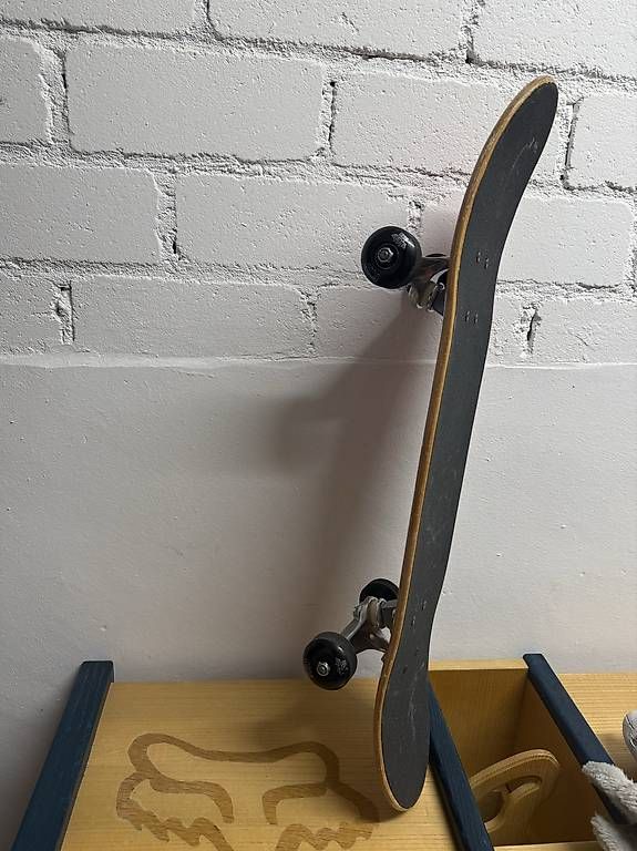 Skateboards: Rollbret Kinder 70cm – D'occasion à längenbühl par adw_kkh9