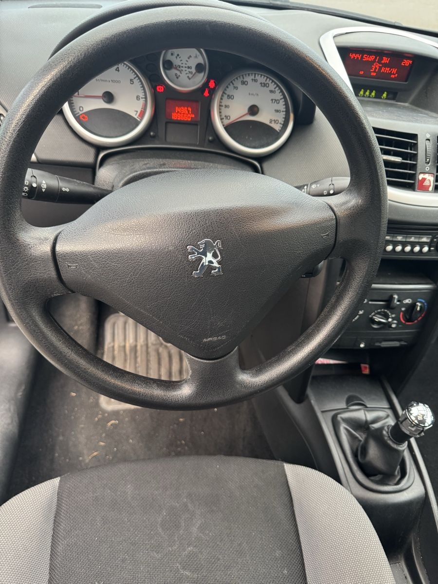Peugeot Automobili: Peugeot 207 – Usato da Wallbach venduto da SchnellAutomobile 8