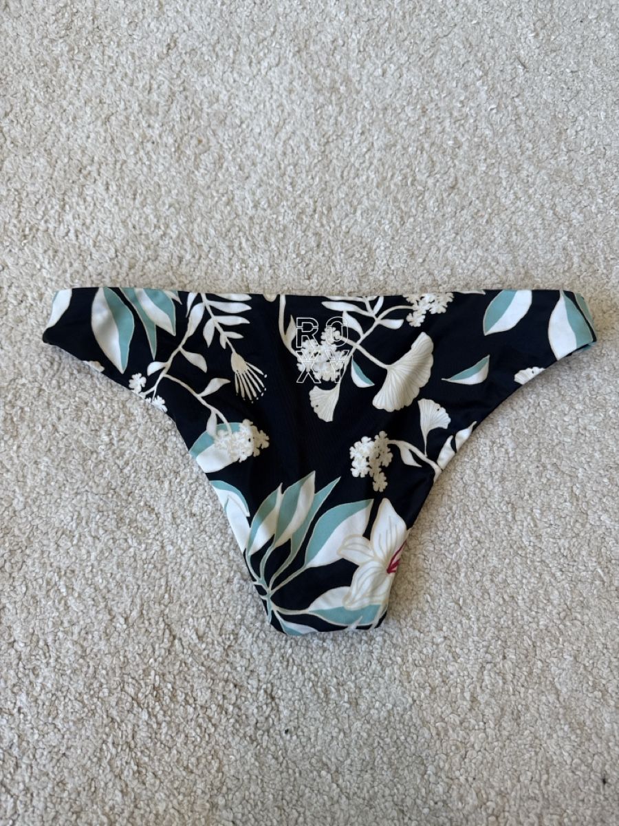 Roxy Costumi da bagno & Bikini: Roxy Bikini Set floral – Usato da St. Niklausen LU venduto da car_2562 4