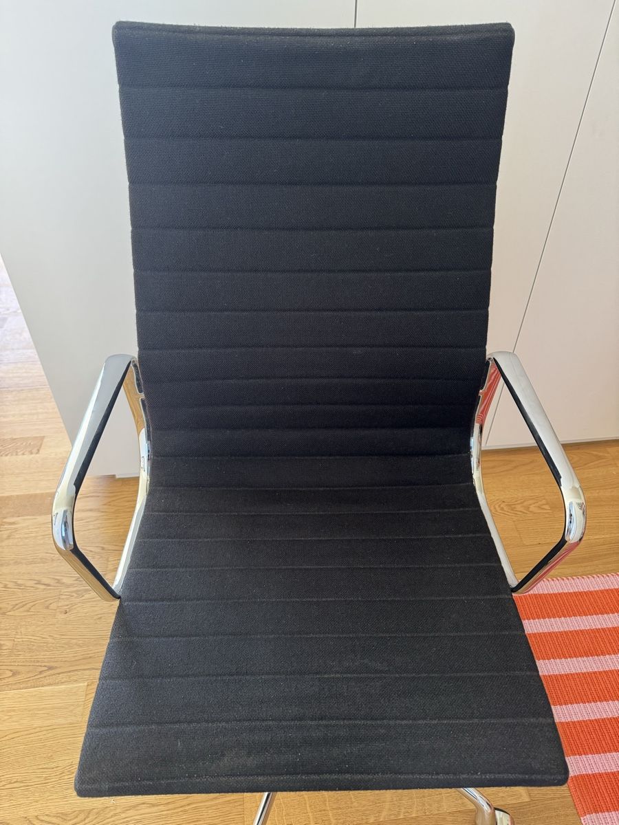 Vitra Sedie: Vitra EA 119  – Usato da Rombach venduto da noahBy0 1