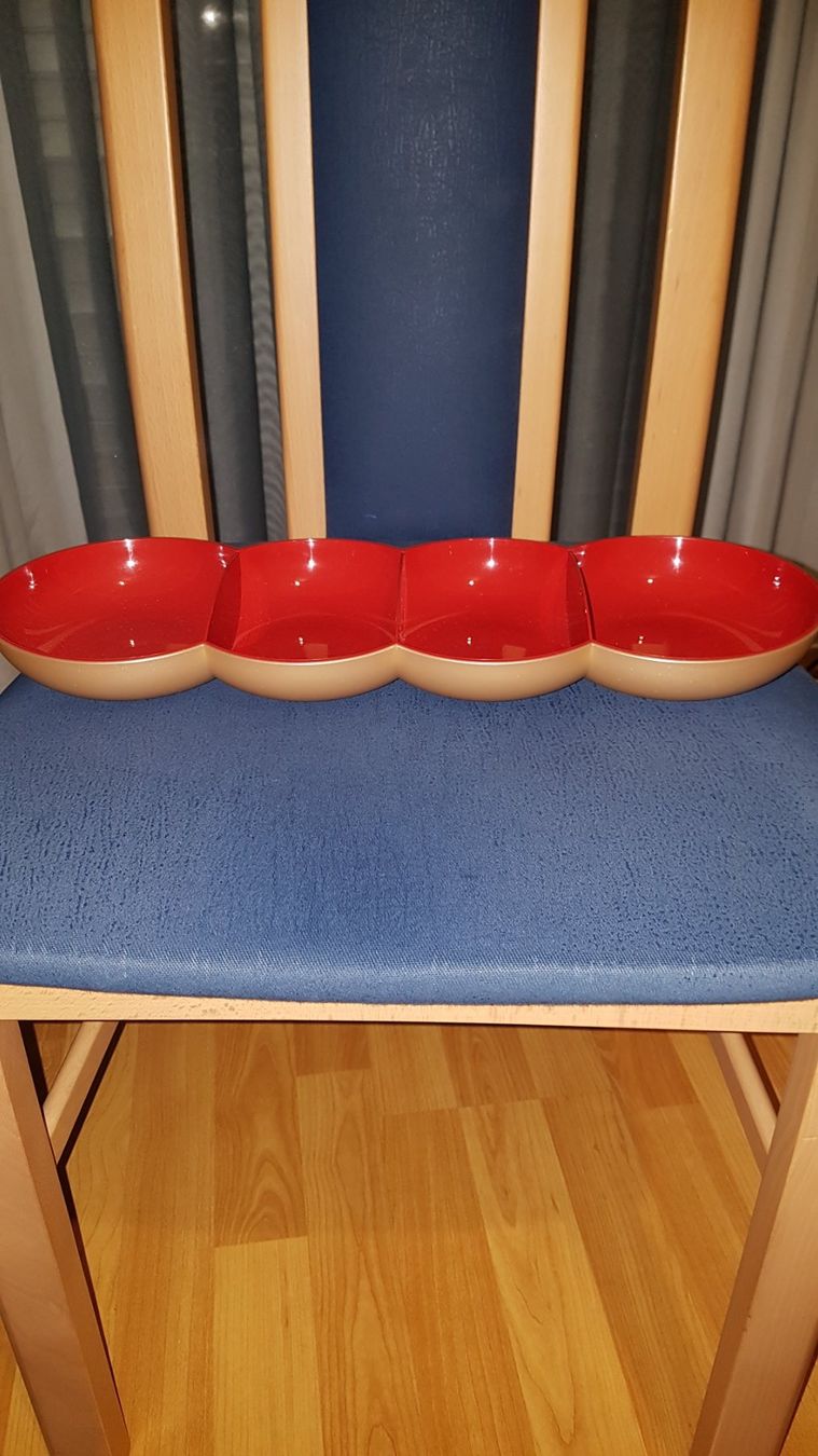 Tupperware Contenitori & Simili: Allegra Apero Schale Rot / Gold – Nuovo e nell'imballaggio originale da Hasle b. Burgdorf venduto da buddle32