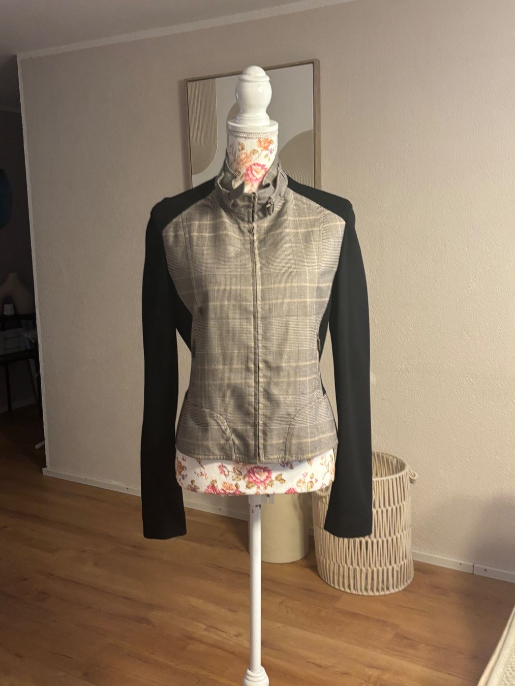 Akris Vestes: Akris Jacke , 100% Lanawolle – D'occasion à St. Margrethen SG par dijanaO 2