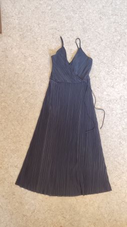 Elegante Sommer-Kleider, Gr. S&M, Neu!