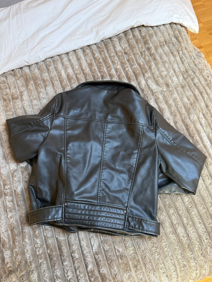 Zara Vestes: Perfecto- Zara – D'occasion à Pully par Vckbrd 2