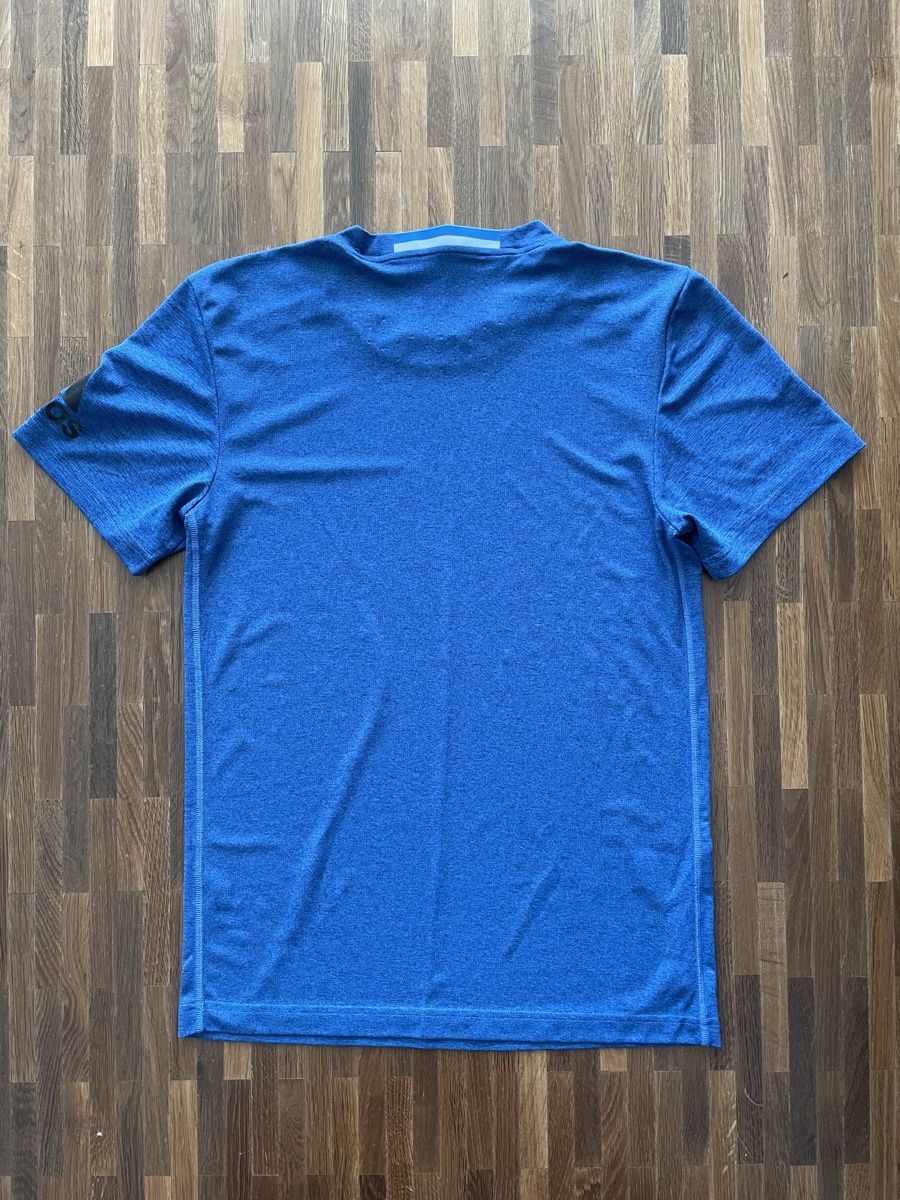 Adidas T-shirt: ADIDAS climacool sport tshirt blue – Usato da Zürich venduto da Anil_sag 1