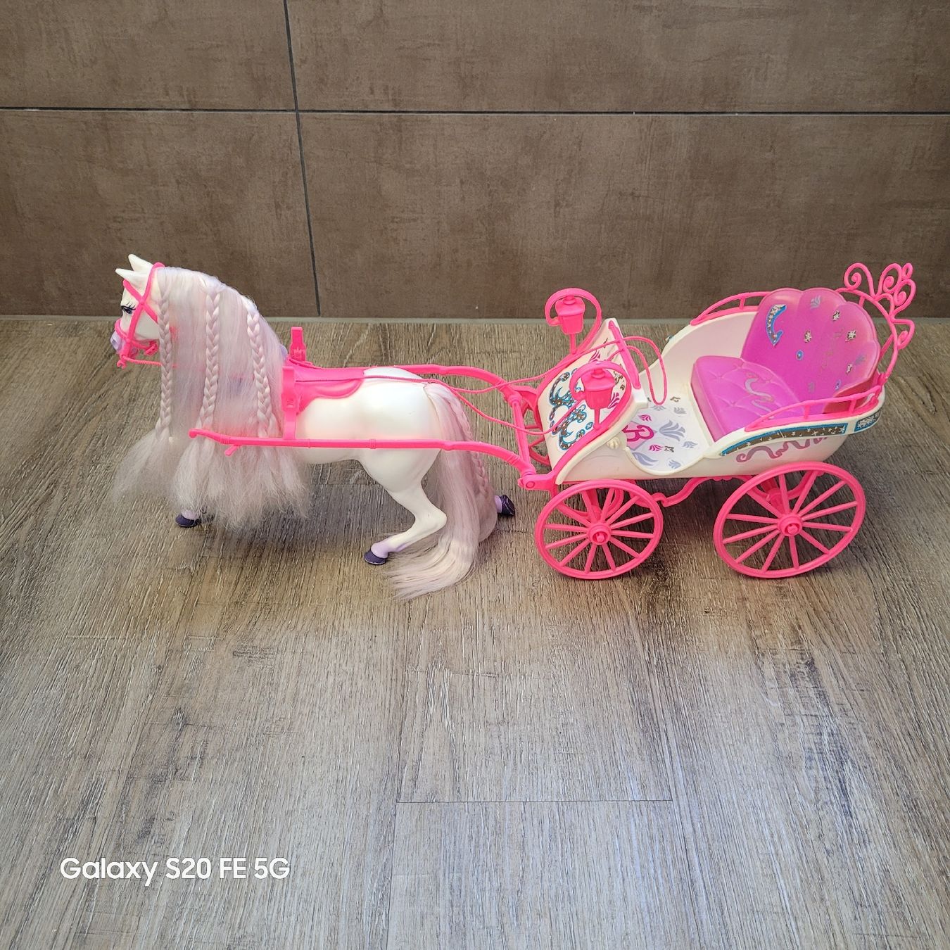 Giocattoli: Barbie Pferd Diva/Rosebud mut Kutsche – Usato da Niederbuchsiten venduto da klengyel 3