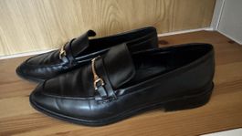 Sleek Black Leather Loafers - Classic Style