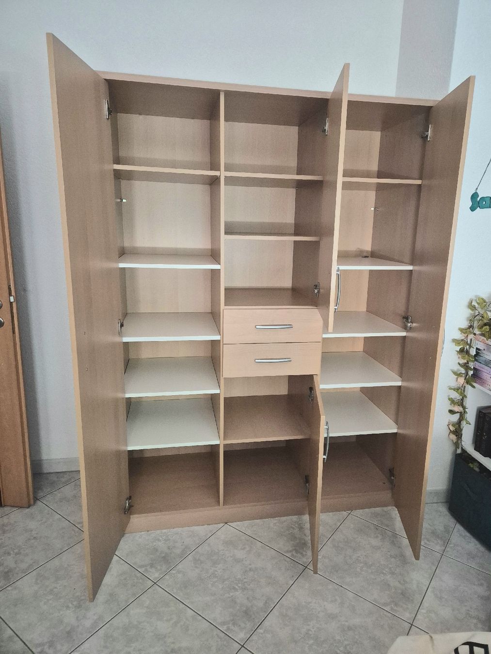 Armadi: Kleiderschrank – Usato da Möhlin venduto da Annette6 1