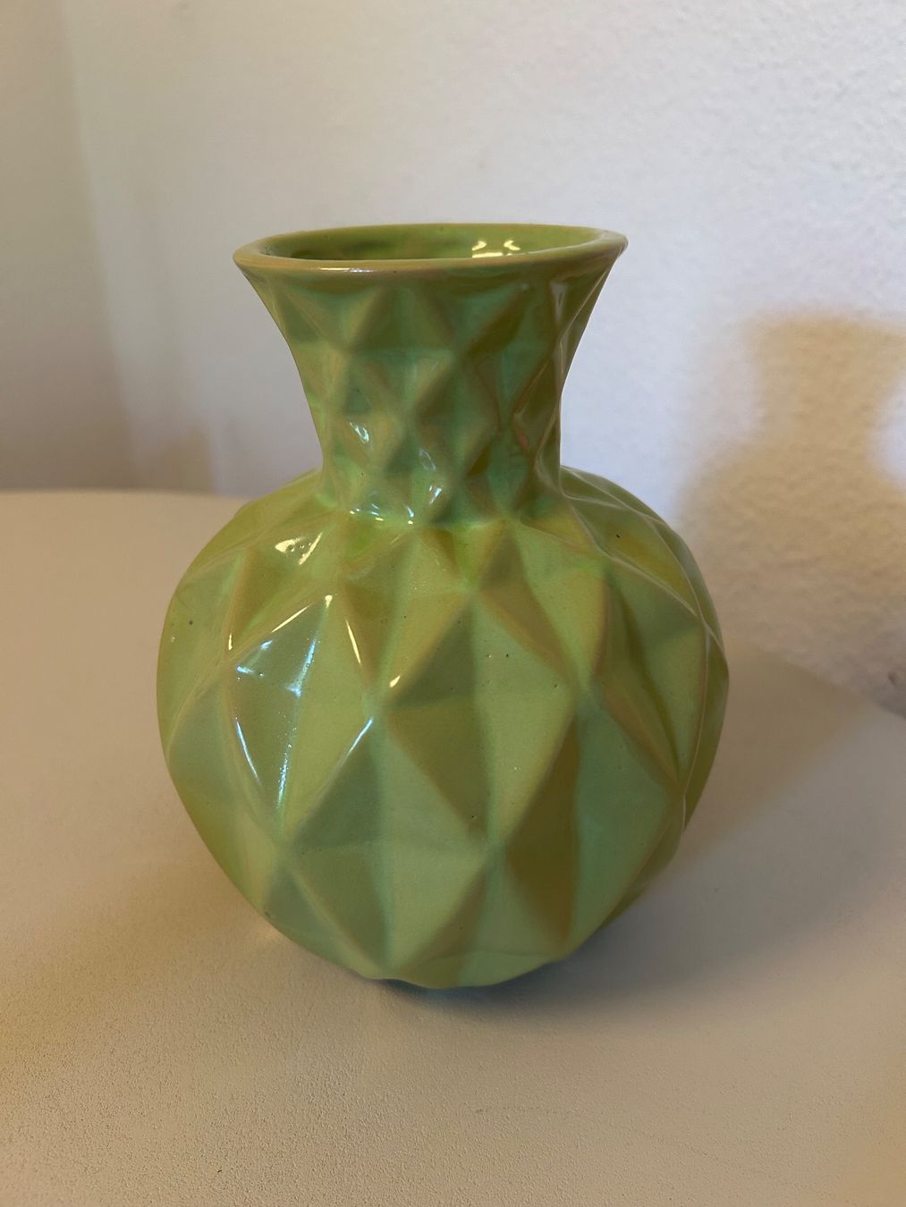 Vase & Récipients: Wunderschöne, limettengrüne Keramikvase – D'occasion à Rorschacherberg par Svebe 3