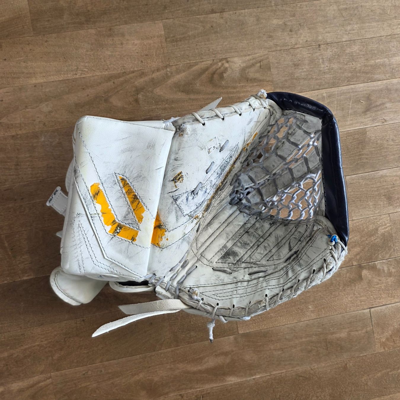 Bauer Guanti: Hockes Fanghand Bauer – Usato da Luzern venduto da Cado12 1