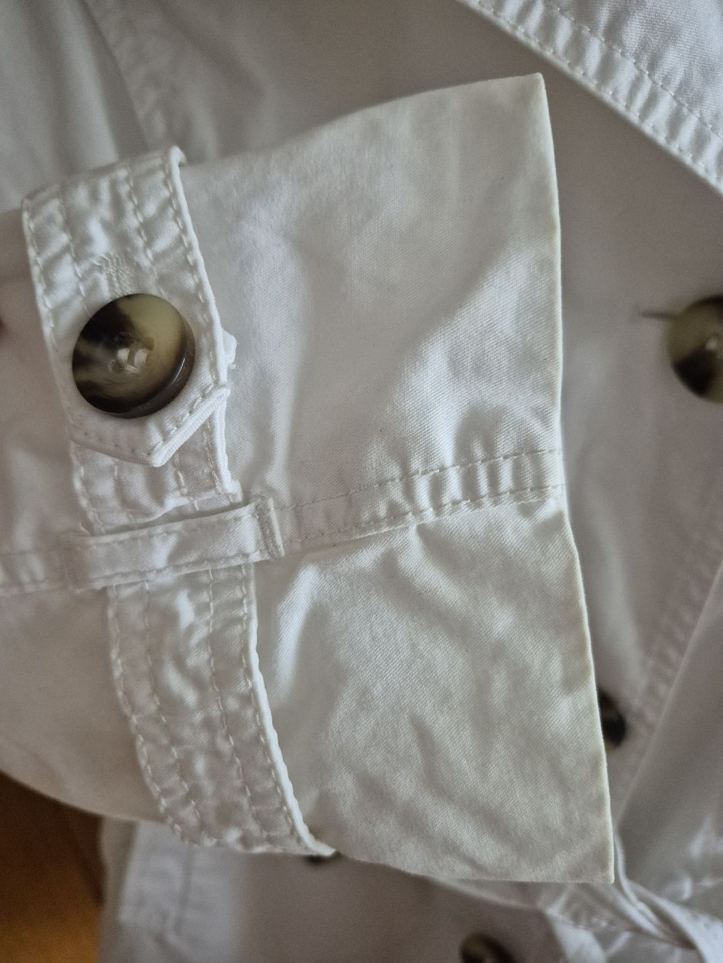 Esprit Cappotti: Esprit Damen Trenchcoat, Gr. 40 weiss – Usato da Thun venduto da Reb80 4