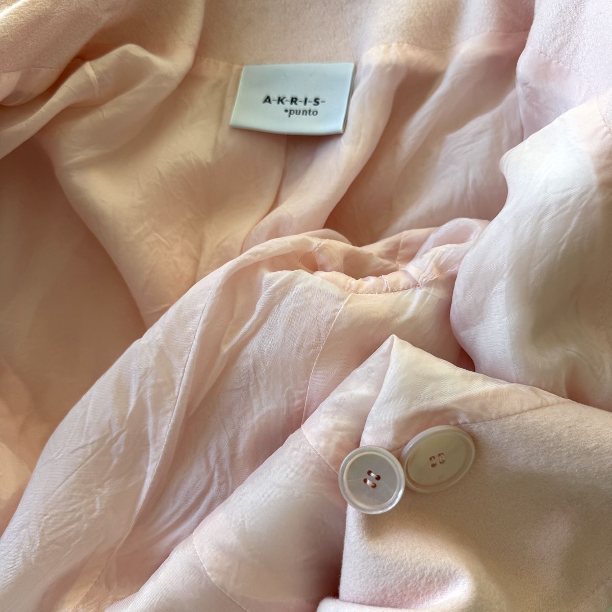 Akris Giacche: AKRIS Pink Cashmere Jacket – Usato da Emmen venduto da Colette-Juliette 5