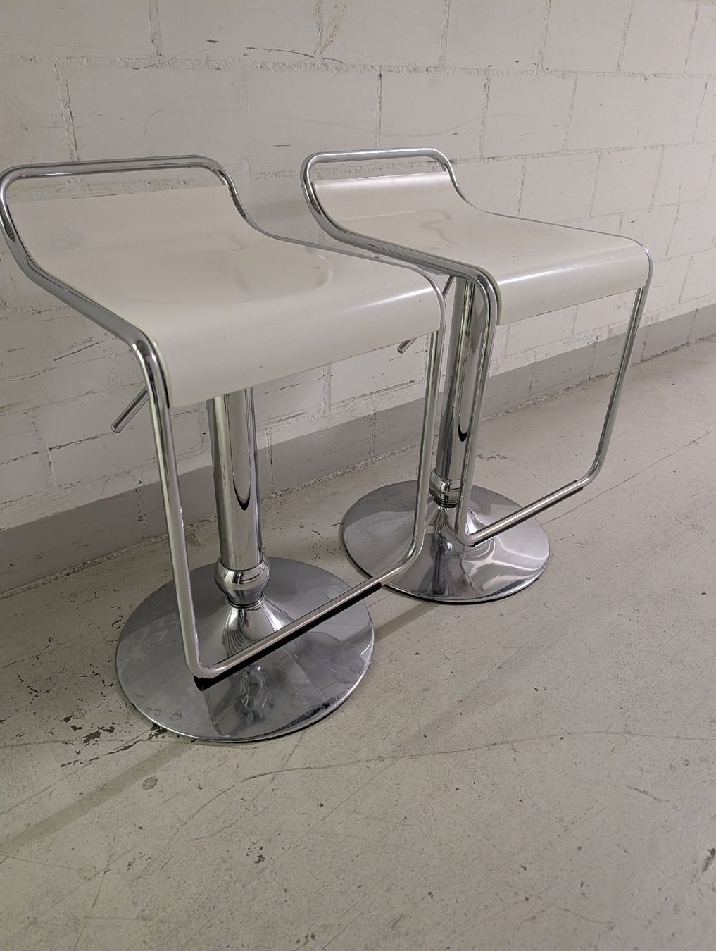Sedie: Barocker Stühle mit Hydraulischen Luft weiss/ Chrom – Usato da Pfäffikon ZH venduto da Gabriel64