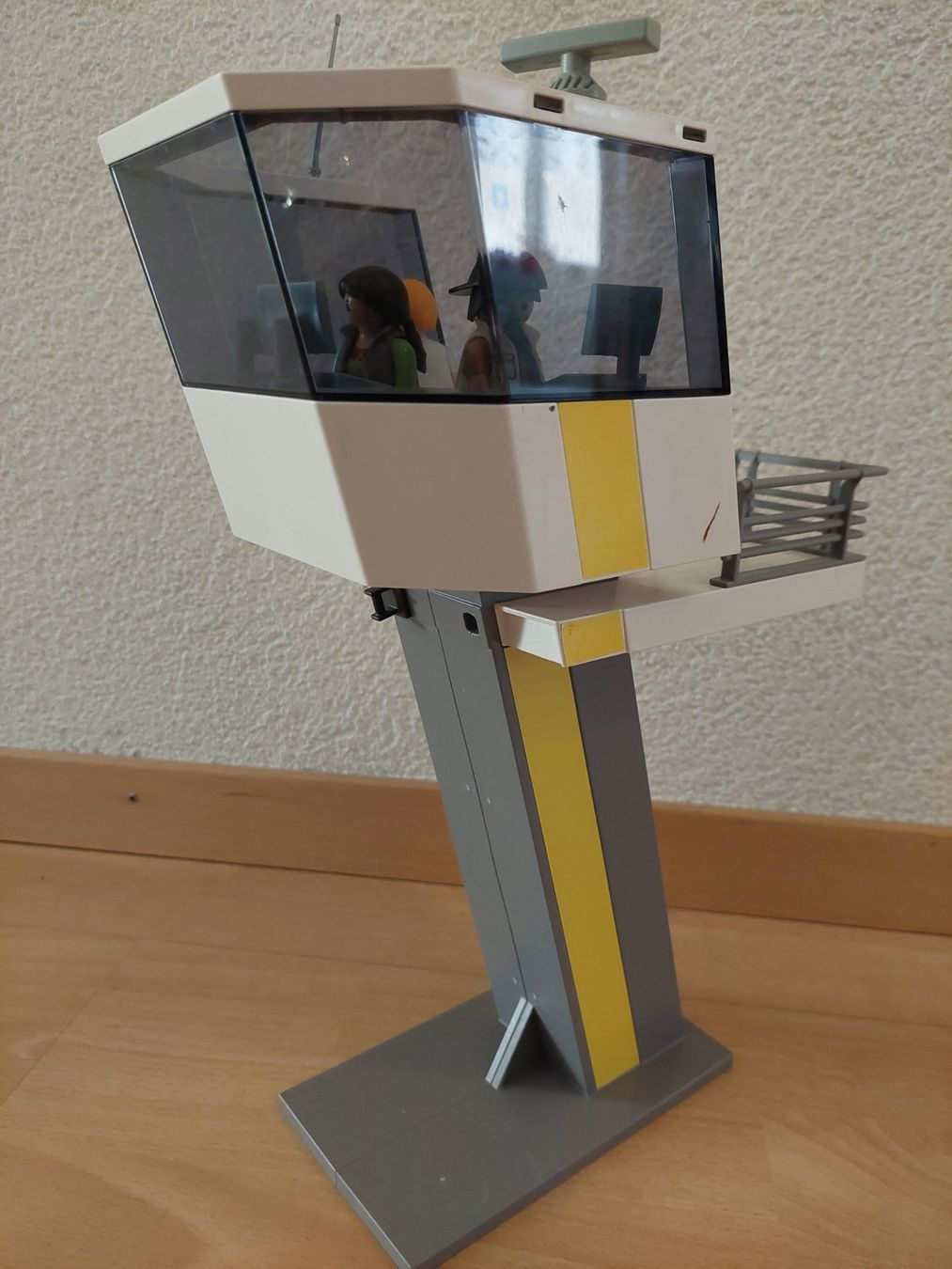 Playmobil Giocattoli: Playmobil / Flughafenthurm – Usato da Zürich venduto da xxyy00