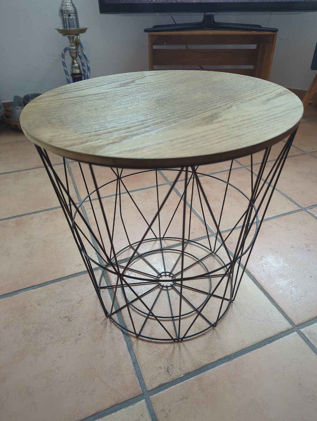 Tavoli: Moderner Beistelltisch Holz Metall schwarz – Usato da Rapperswil SG venduto da sch_y7pb
