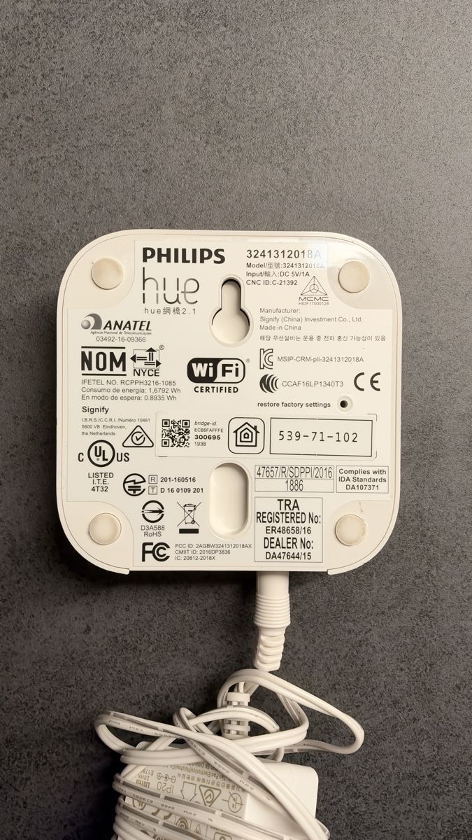 Philips Hubs & Switches: Philips Hue Bridge Gen. 2.1 weiss – Gebraucht aus Dübendorf von lilmissprincess 1