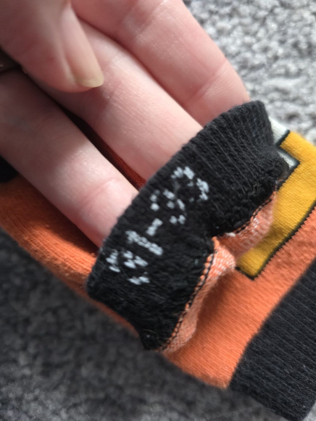 Socken für Kinder: Minecraft Socken orange Grösse 31-33  – Gebraucht aus Unterentfelden von Panda-87 1