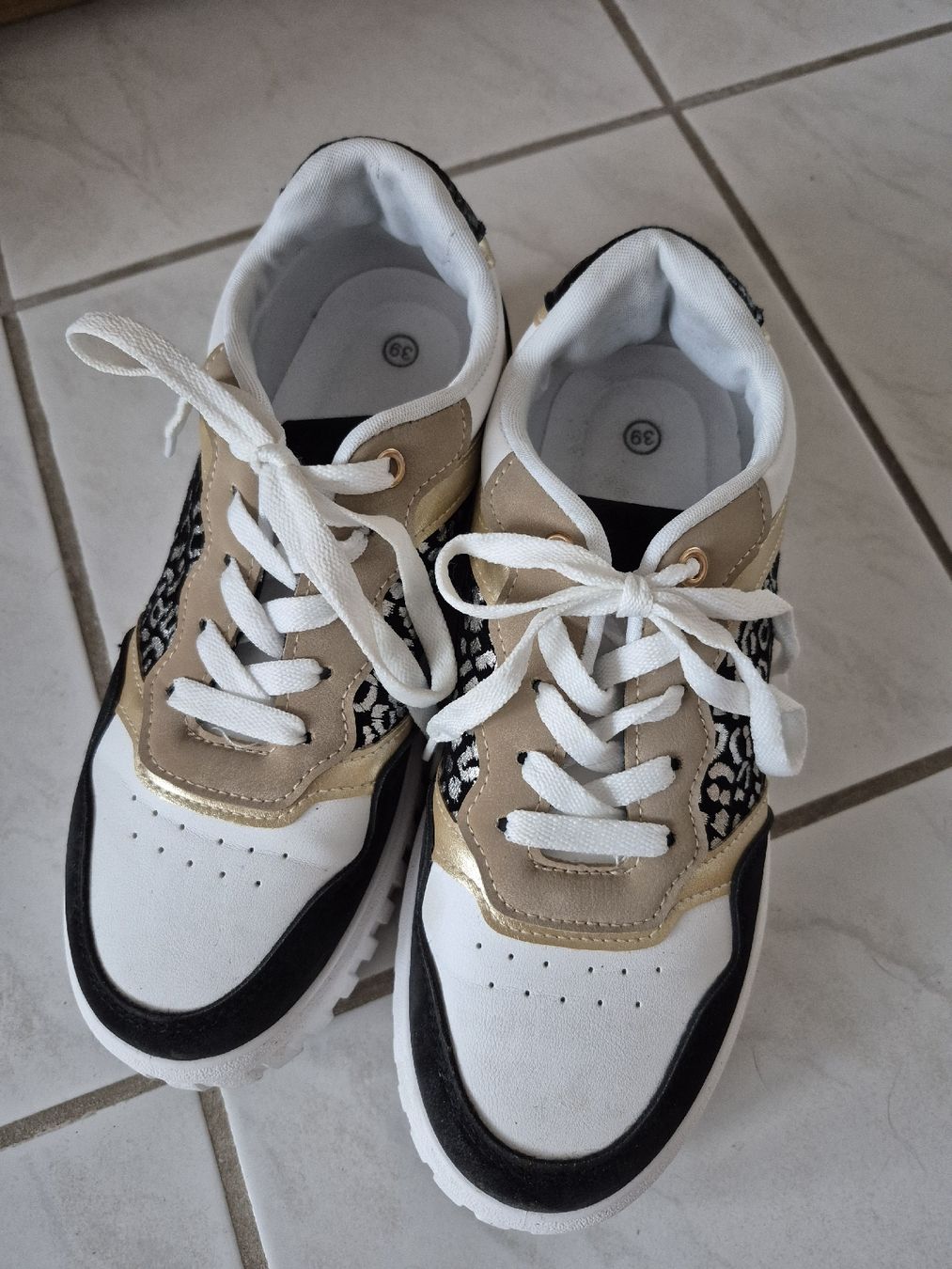 Scarpe da donna: Damen Sneaker – Usato da Rorschach venduto da Bodensee-65 1