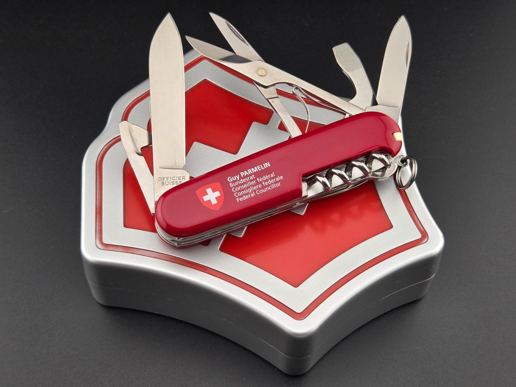 Victorinox Taschenmesser: Victorinox Climber "Bundesrat Guy Parmelin" mit Geschenkbox – Neu (gemäss Beschreibung) aus Agno von Gabbianonero 5