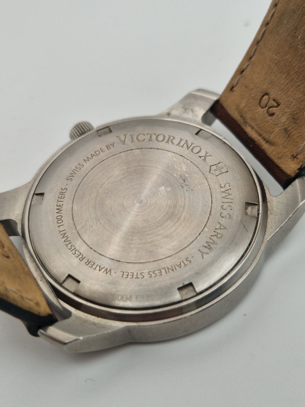 Victorinox Orologi: Victorinox - quartz - 39mm – Usato da Sembrancher venduto da nat_k8yk 1
