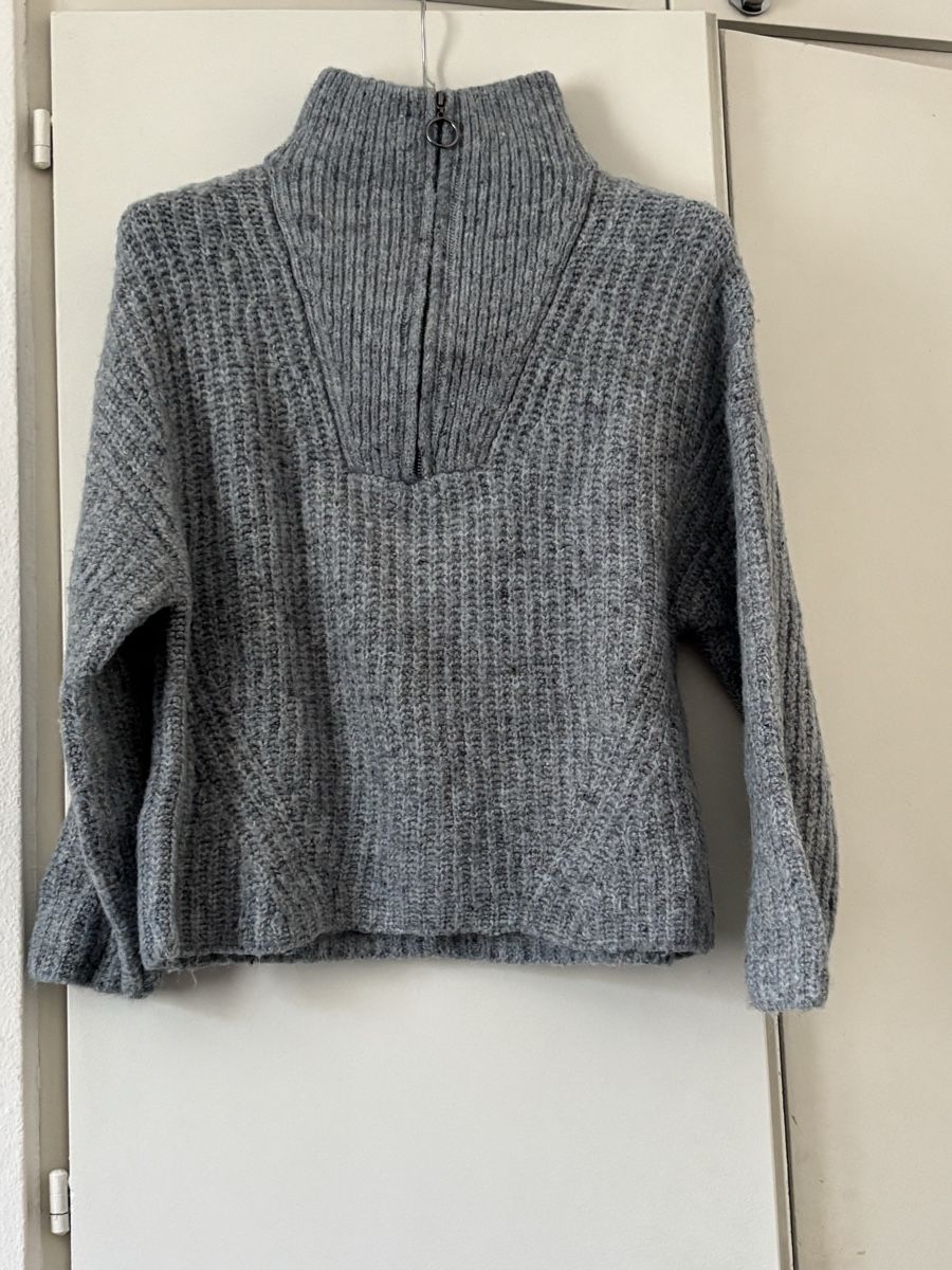 Pull&Bear Pulls & Sweat-shirts: Pull&Bear pull bleu col montant fermeture éclair taille XS-S – Neuf (Voir description) à Lausanne par LILI0125 3