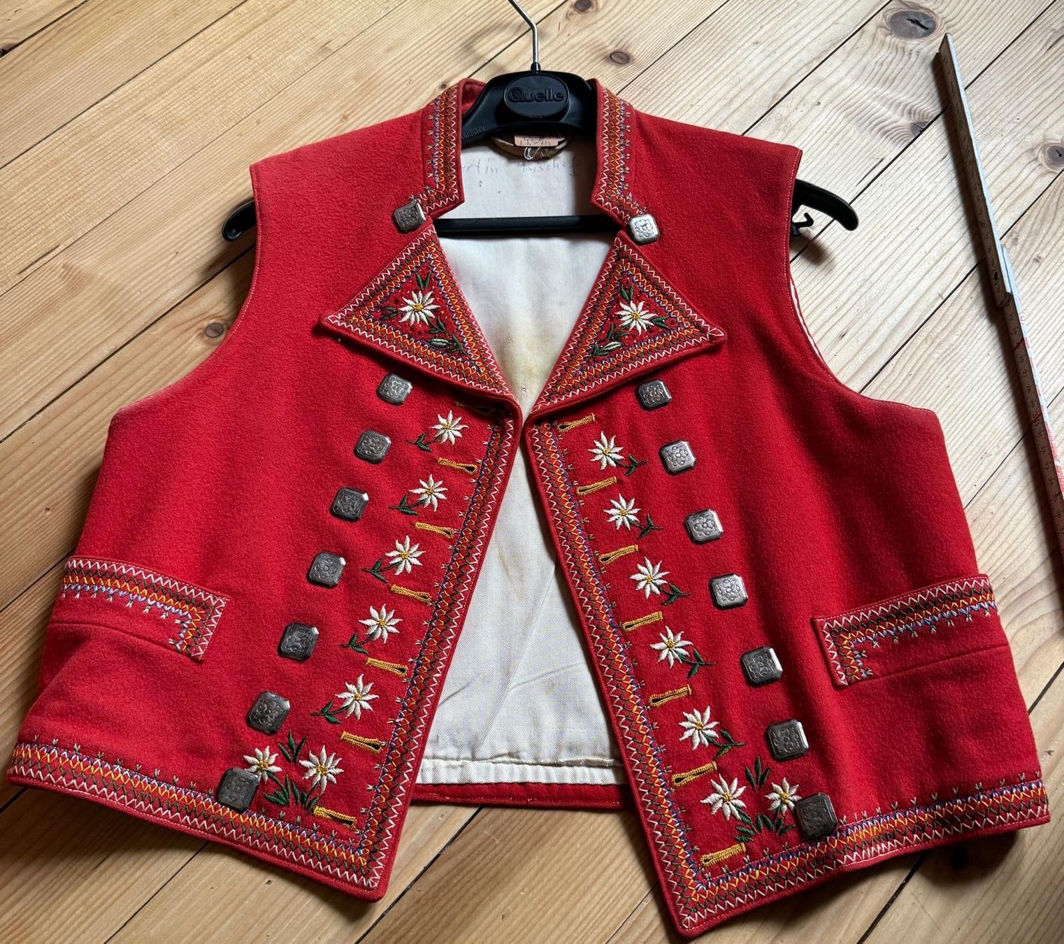 Costumi: Tracht – Usato da Flawil venduto da Stella_3 5