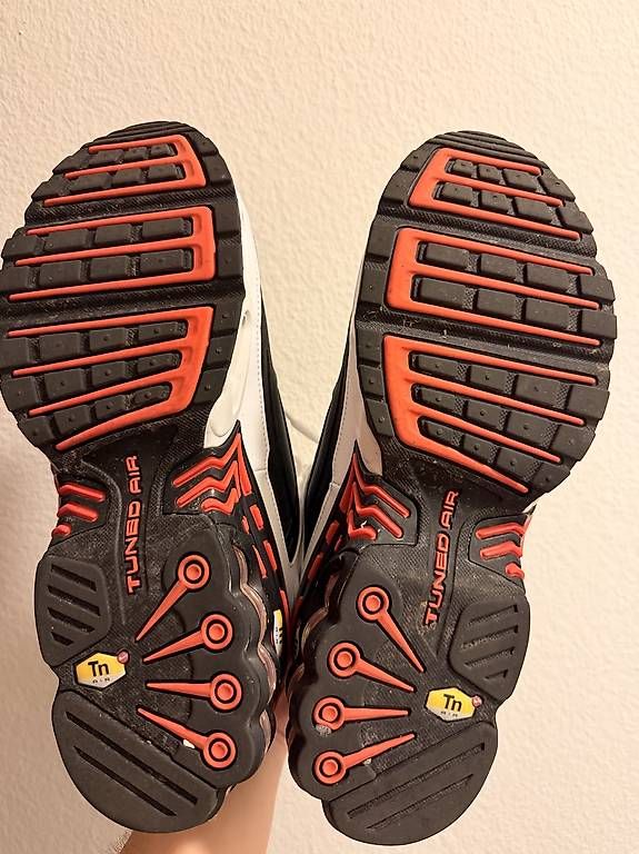 Herrenschuhe: Nike Air Max Plus 3 – Gebraucht aus Kriens von R98K 3