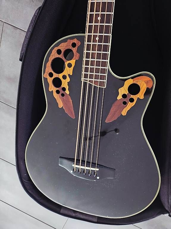 Musikinstrumente: Basse Ovation électro-acoustique 5 cordes – Gebraucht aus Chamoson von zombie1664 1