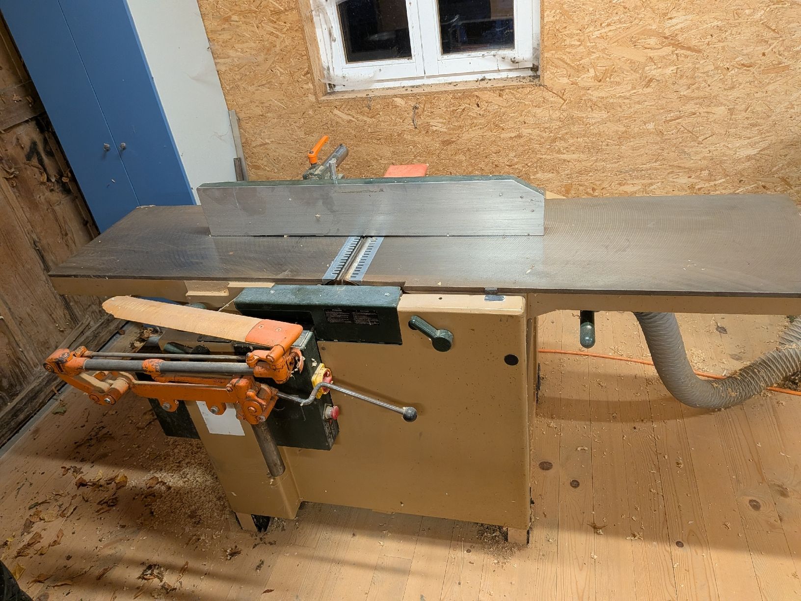 Toutes les machines: Hobelmaschiene mit Absaugung  – D'occasion à Escholzmatt par mic_9mn6 3