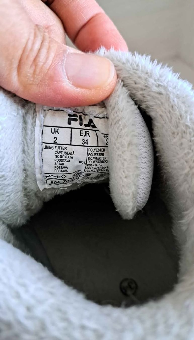 Fila Scarpe per ragazzi: fila ,chaussures taille 34, bon état – Usato da Meyrin venduto da Zahra011 5