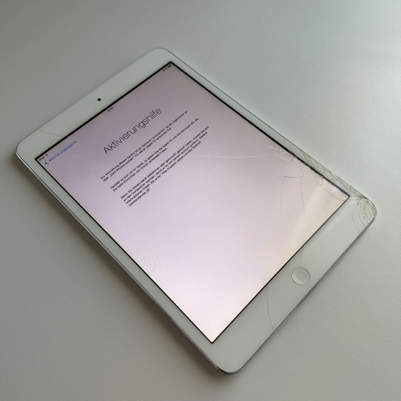 Apple Tablet PC: iPad Mini Wi-Fi A1432 Weiß Silber, mit iCloud Sperre – Difettoso da Basel venduto da MY.AIRPODS.SHOP