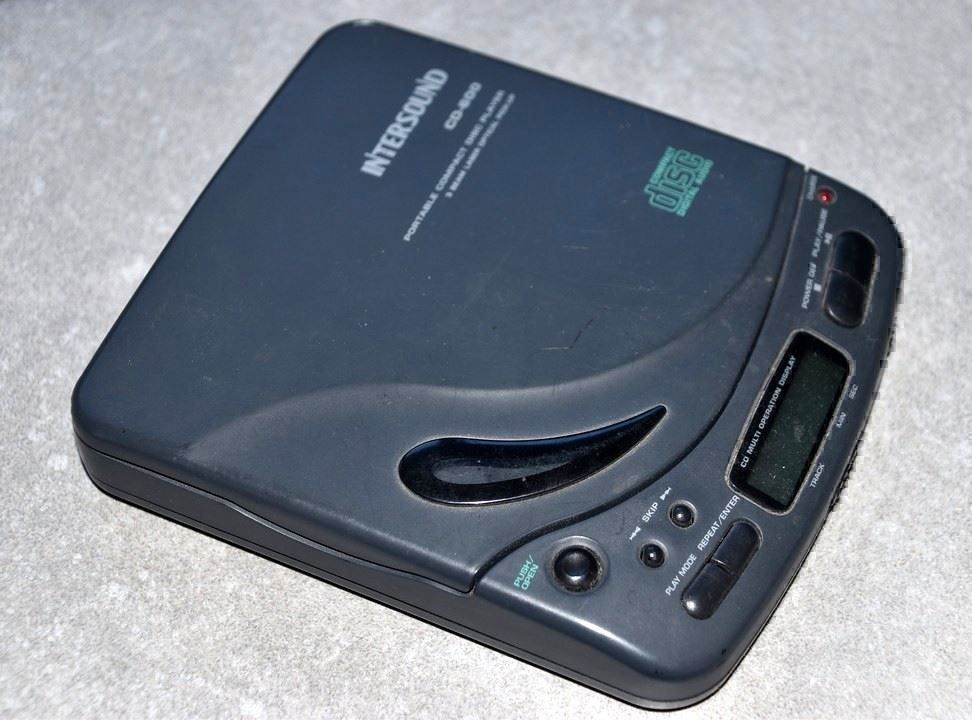 Lettore multimediale portatile: Discman Intersound CD-600 – Usato da Collonges venduto da arashee 1