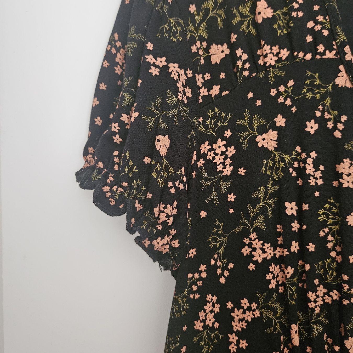 Vestiti: Sommerkleid mit Blumen – Usato da Bern venduto da naaa000xci 3