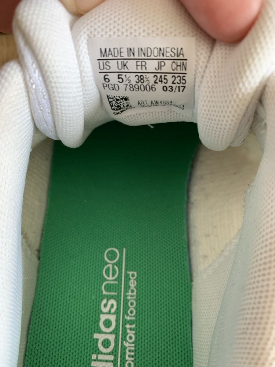Adidas Scarpe da donna: White Adidas Sneakers Size 38 2/3 – Usato da Küsnacht ZH venduto da ngad93 2