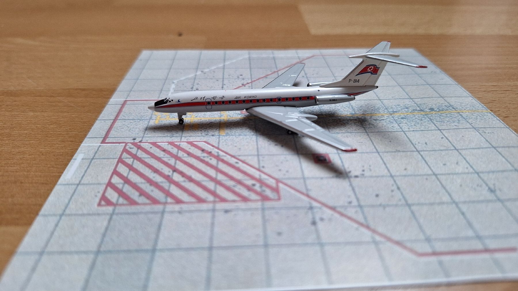 Herpa Kit di modellismo & Modellini statici: Air Koryo Tupolev TU 134 B-3 – Nuovo e nell'imballaggio originale da Langnau am Albis venduto da Sihl15 5