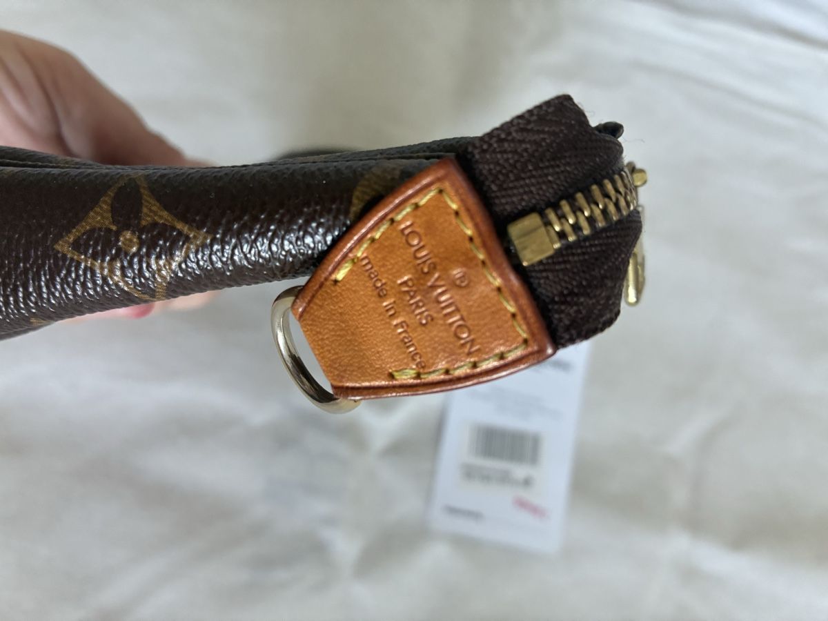Louis Vuitton Borse da donna: Louis Vuitton Pochette Accessoires Cherry Monogram Murakami  – Usato da Basel venduto da ars_r7xd 3